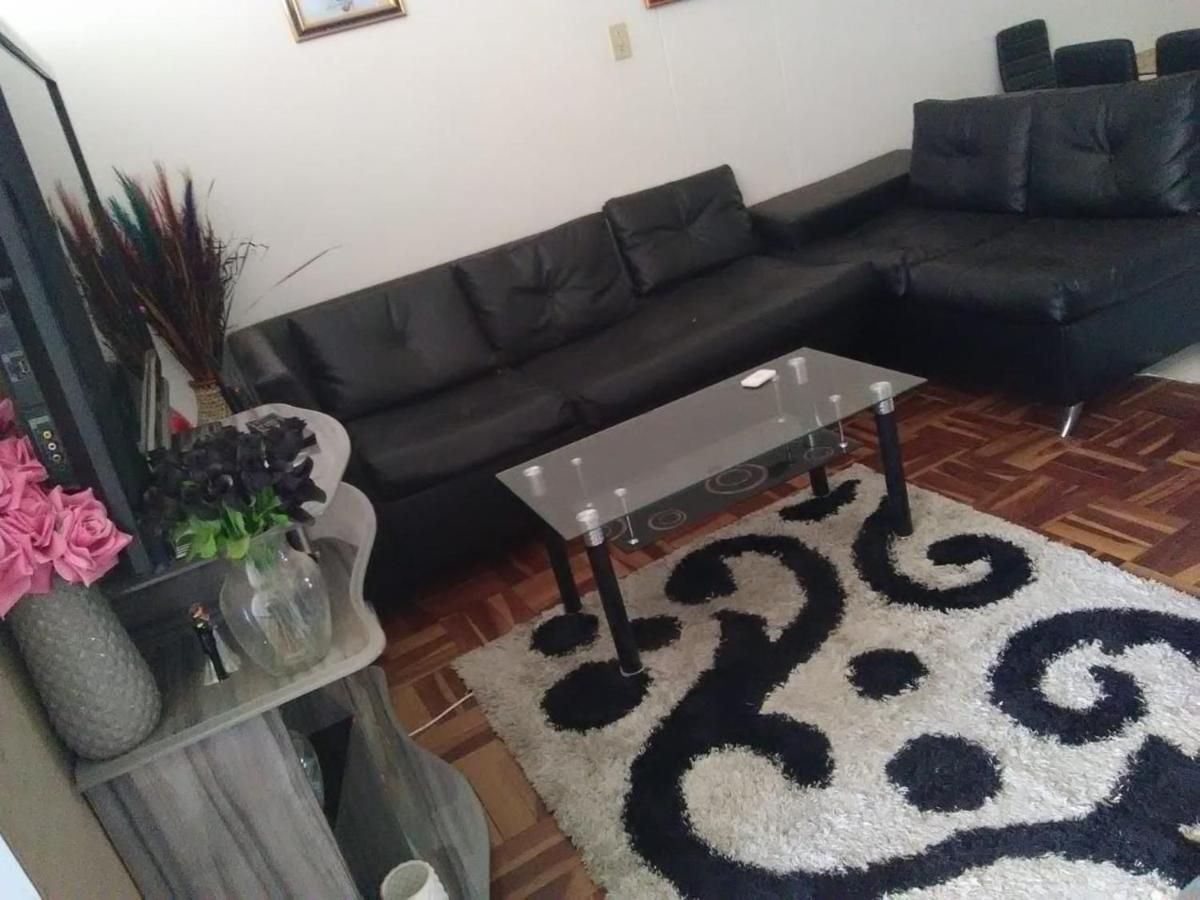 Rosebank Accommodation Joanesburgo Exterior foto